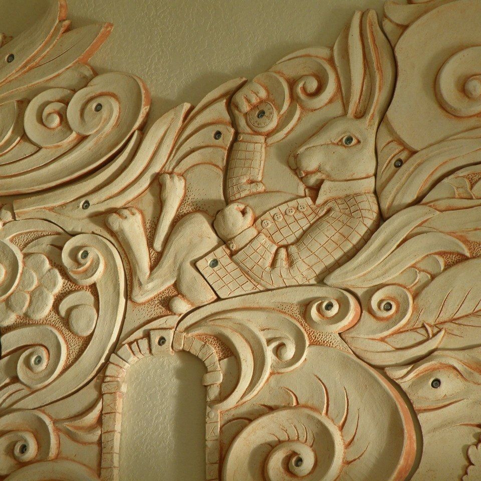 Мозаичные и рельефные керамические панно