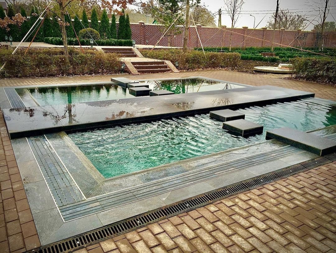 Пруды,фонтаны, соляные комнаты