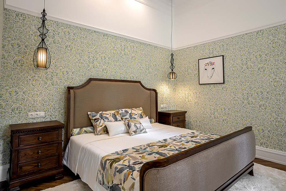 Спальня хозяев "Деревенский шик с историей"