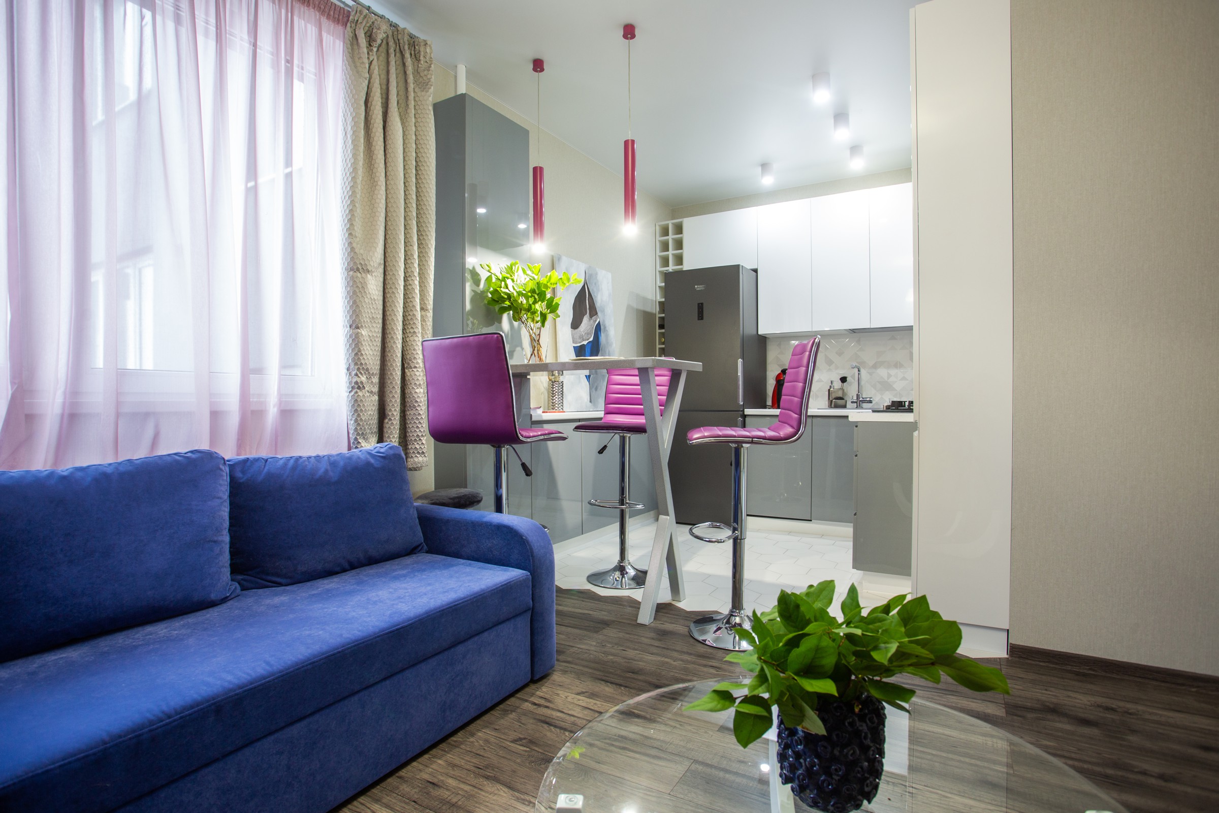 Интерьер однокомнатной квартиры "Фуксия"