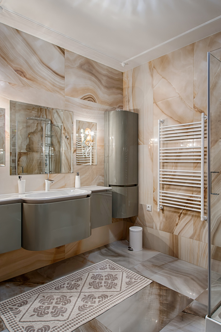 Просторная квартира на Васильевском острове