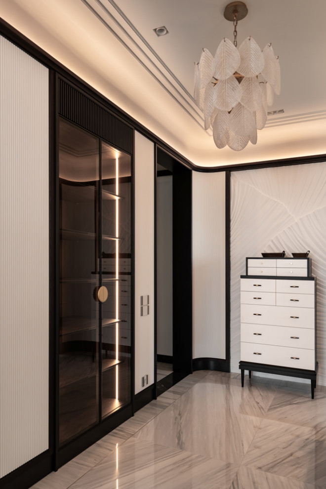 Шикарная квартира с белой мебелью