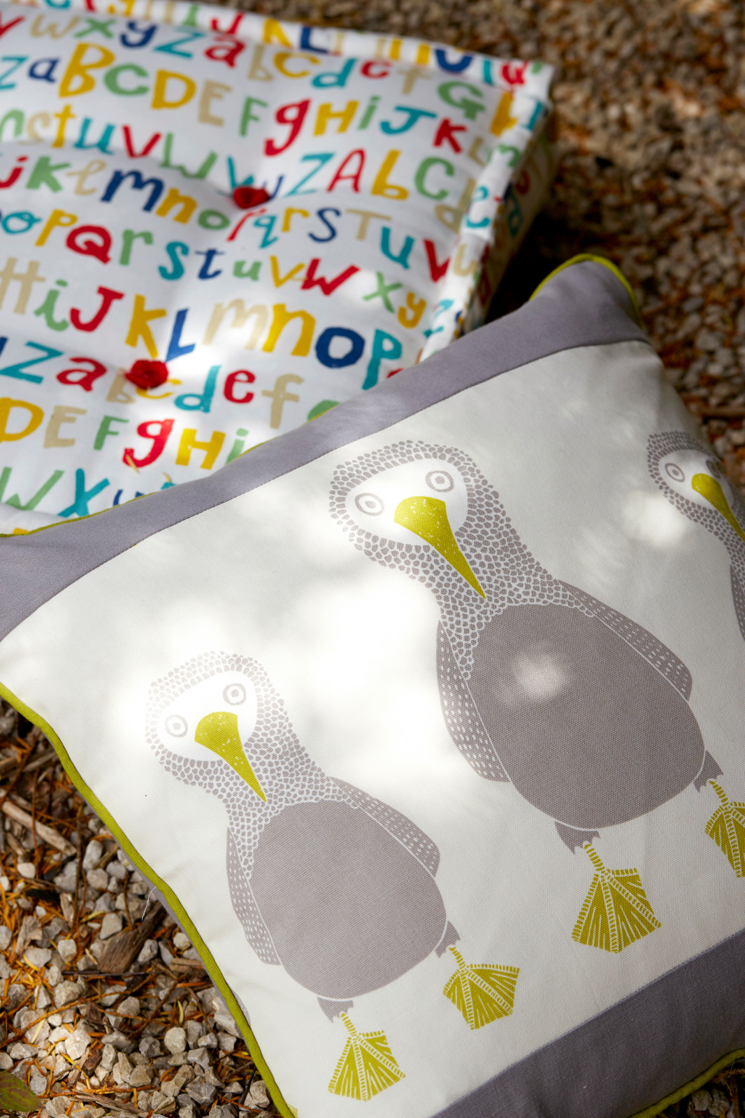 Guess Who?: детская коллекция обоев и тканей от Scion