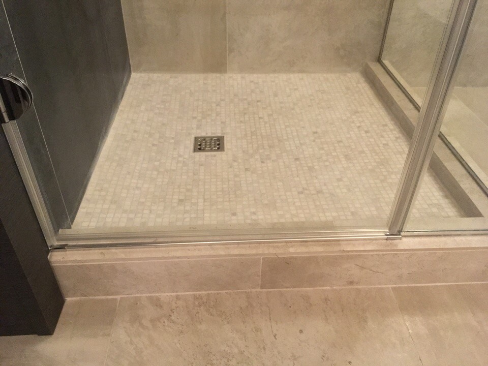 Обложка проекта: Душевое ограждение на мансарде