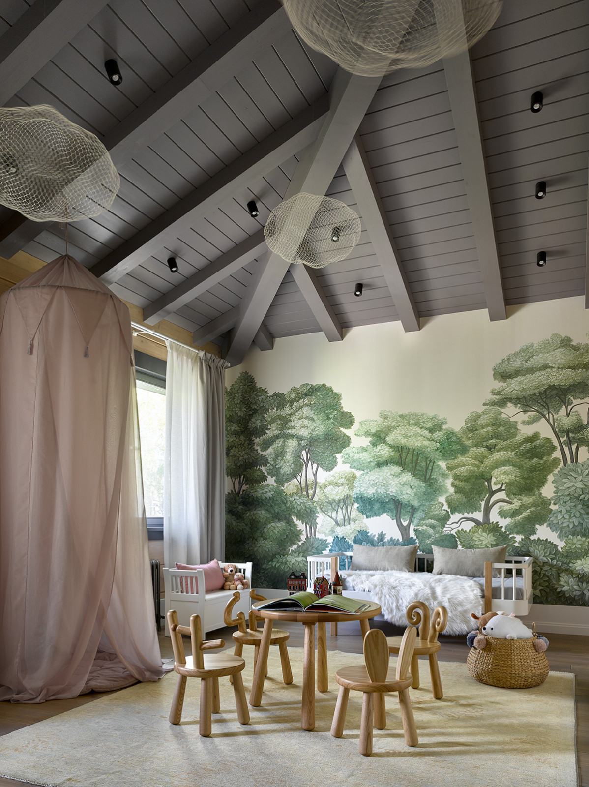 Усадьба в лесу