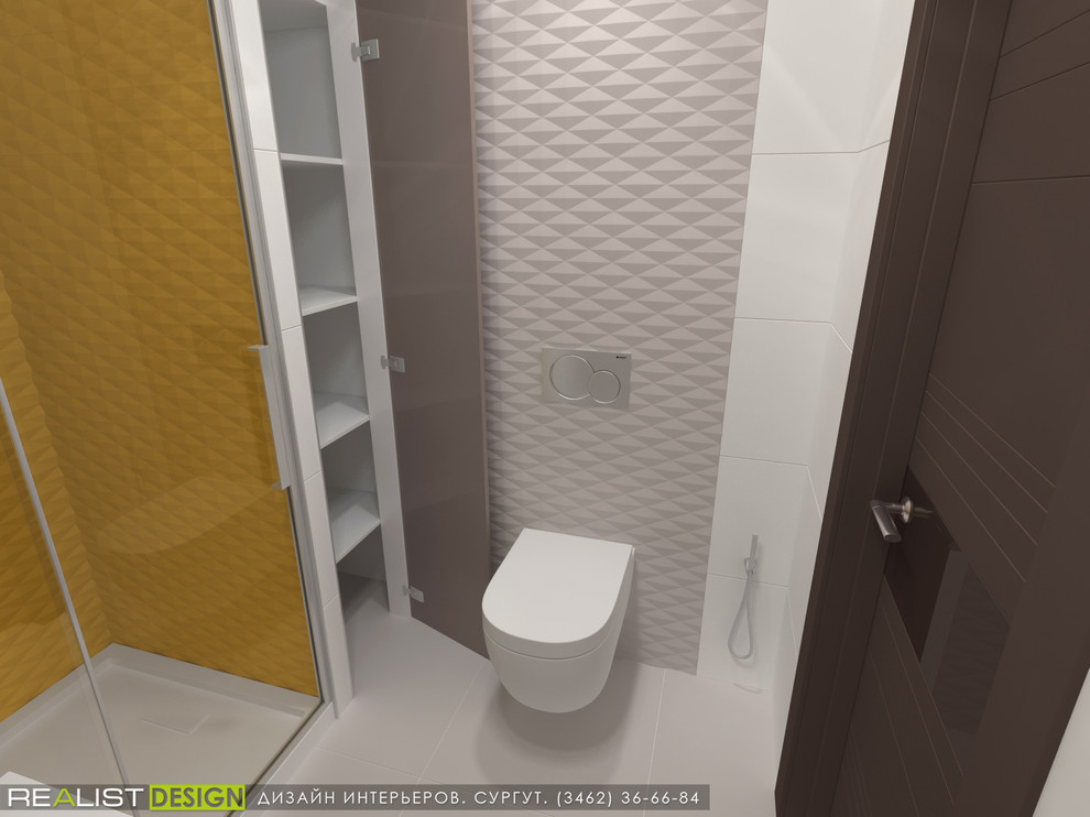 Жёлтая ванна. квартира в Москве. 2018