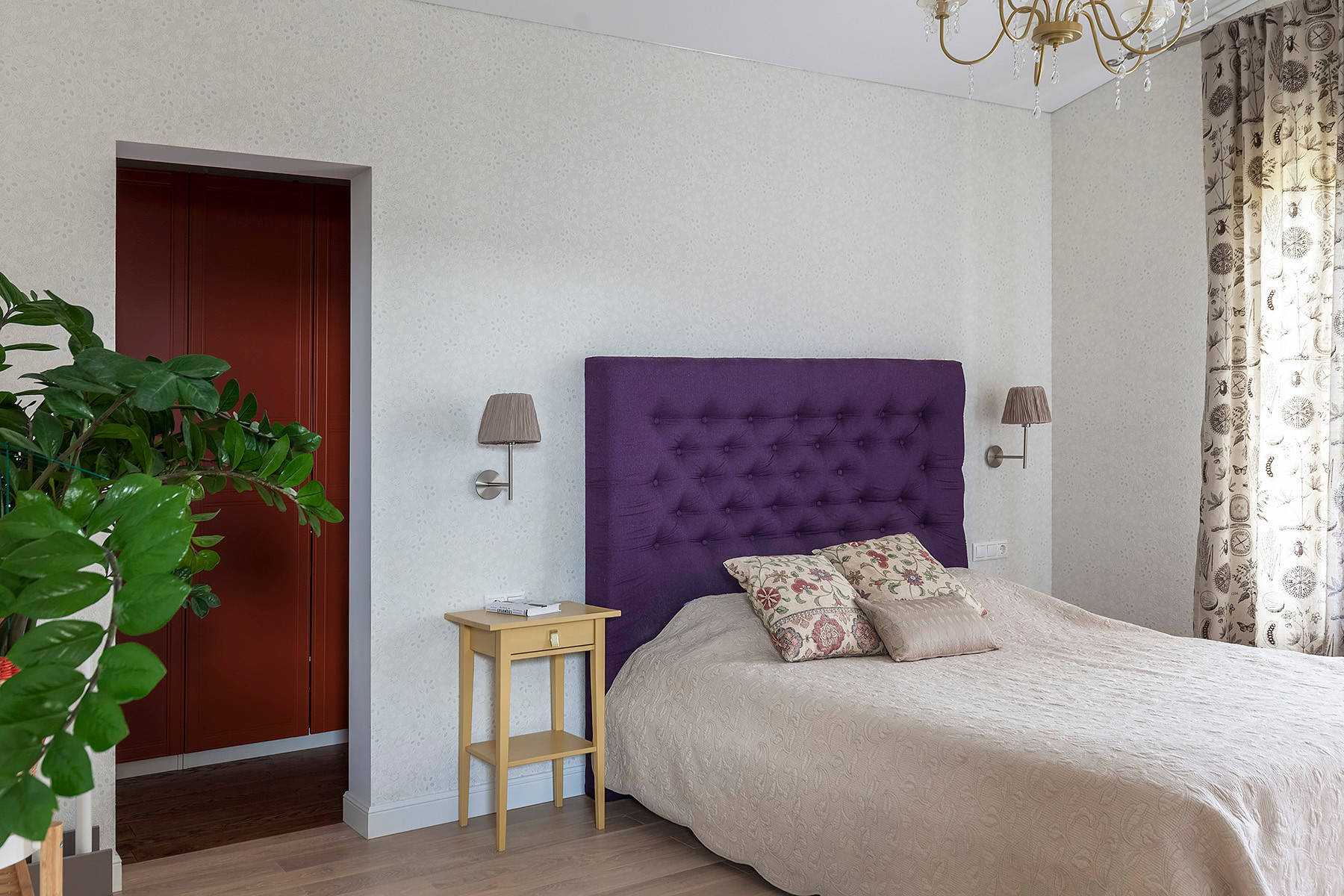 В гостях: Удивительный забор и черный-черный дом