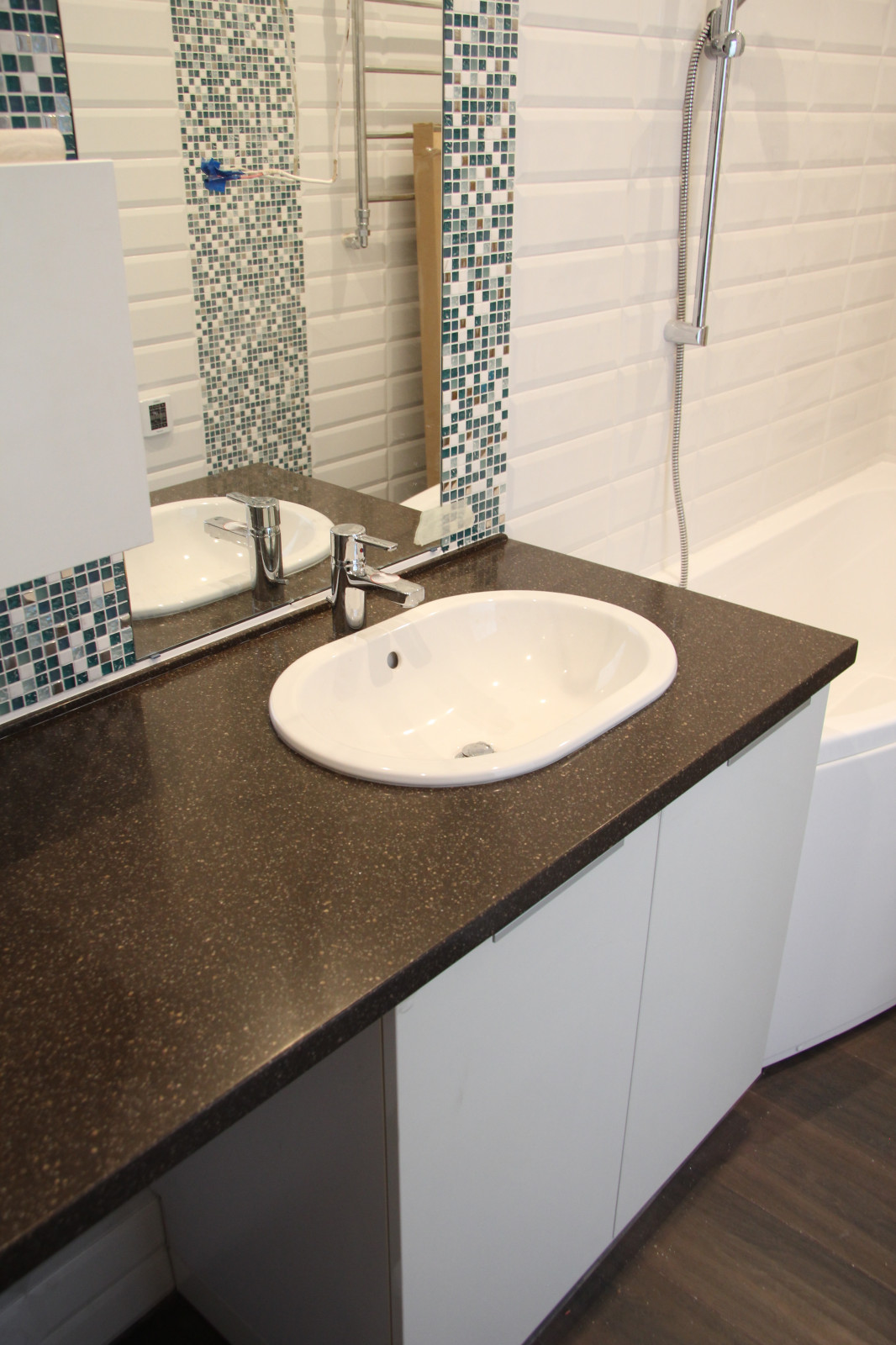 Столешница в ванную комнату