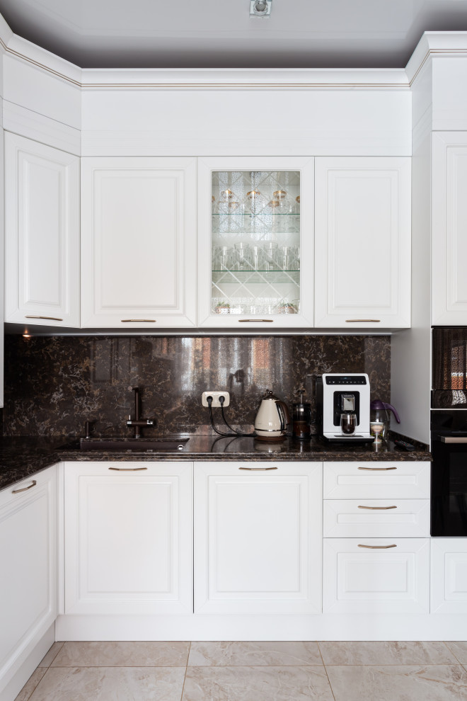 Угловая классическая кухня в КП Загорянка парк