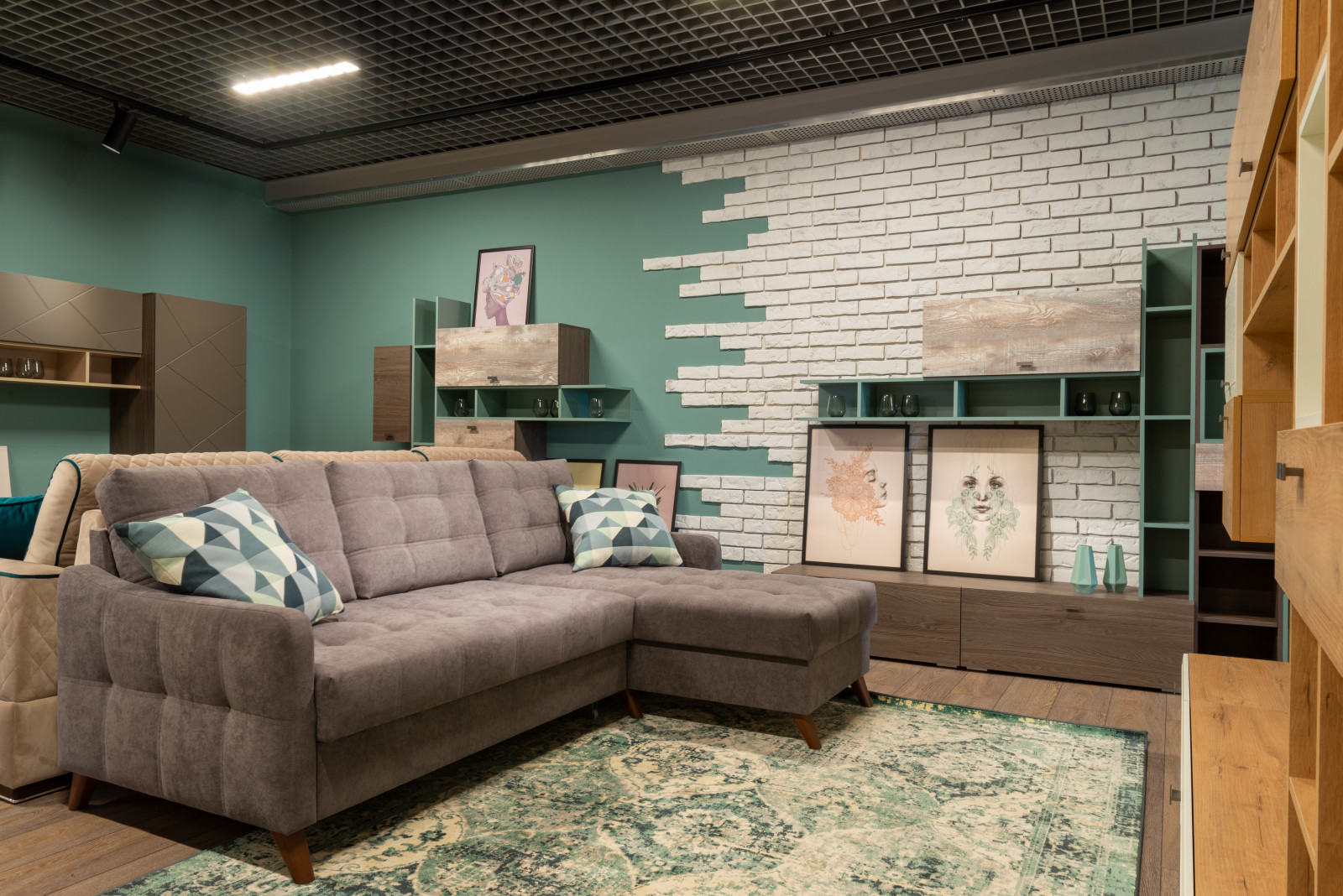 Интерьерная съемка экспозиции мебели в новом  шоу-руме мебельной фабрики SILVA