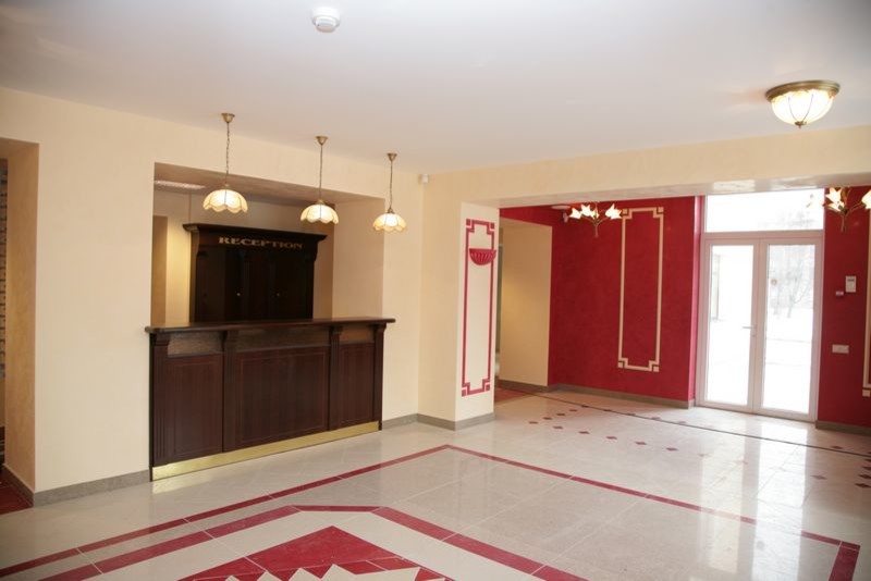 Обложка проекта: рецепшен гостиницы