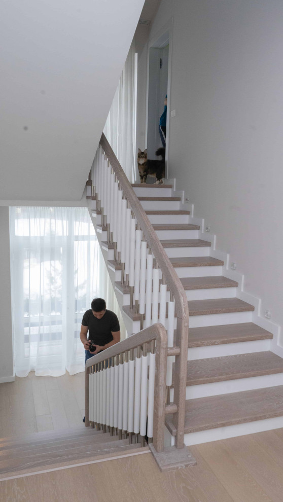 Проект 2 - Обшивка бетонной лестницы дубом и буком в Московской области