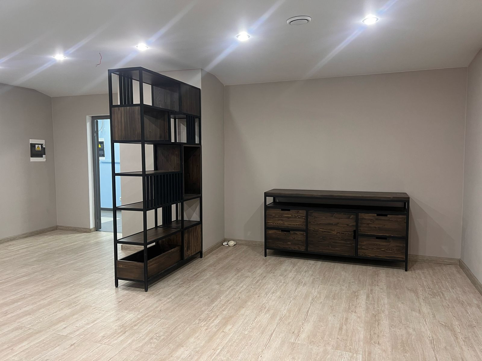 Офис лофт массив