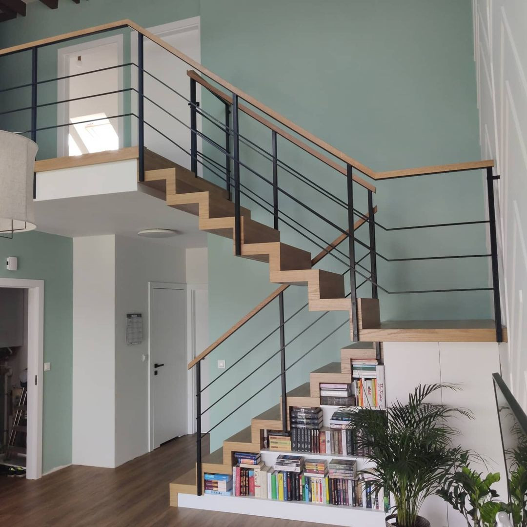 Современная лестница с косоурами