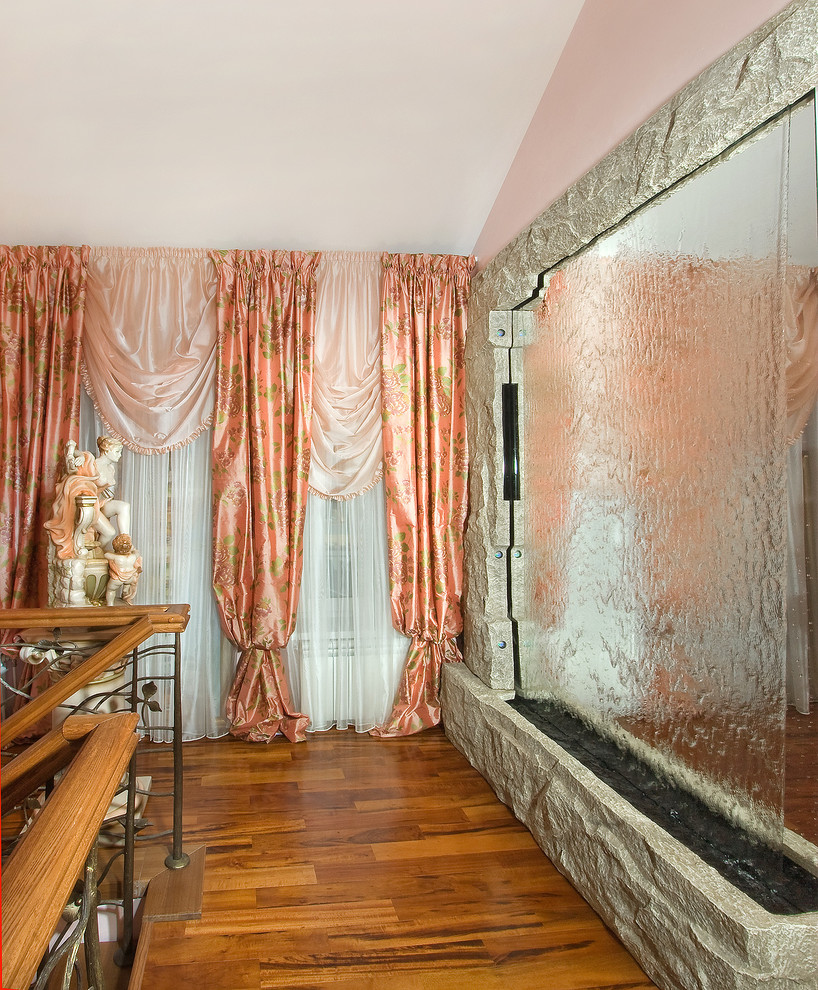 Интерьер коттеджа в ярких тонах