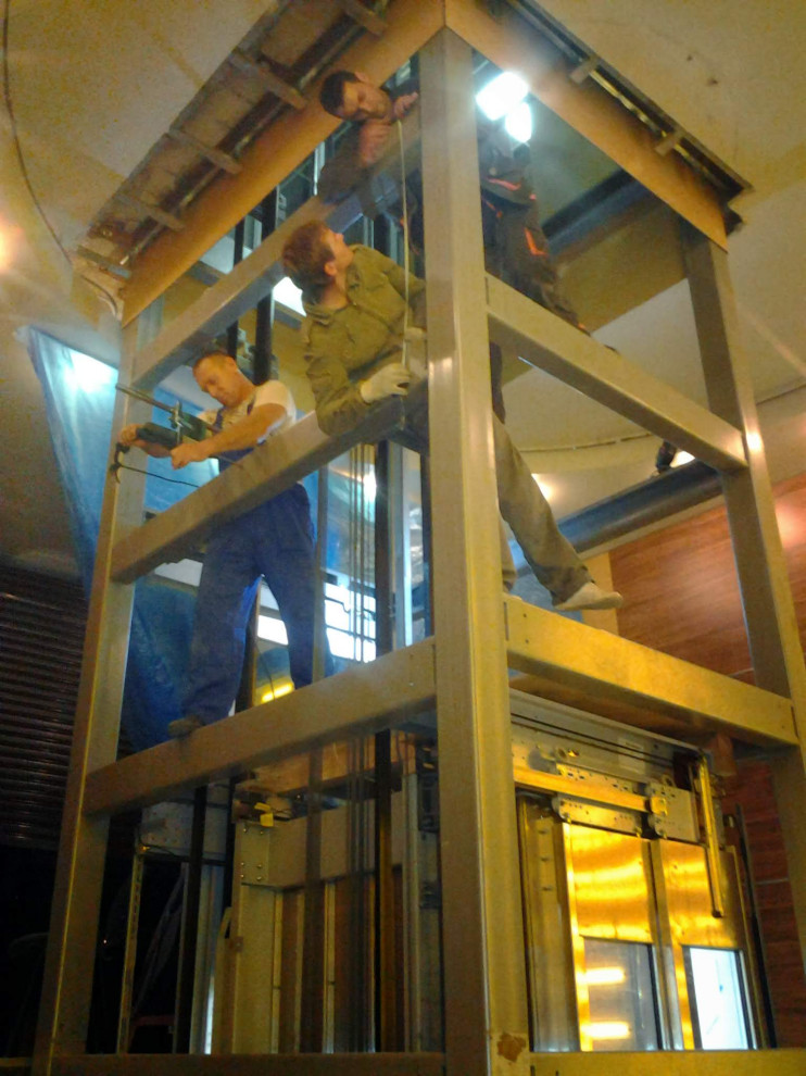 Обложка проекта: Панорамный лифт в ТЦ Солнечный ветер