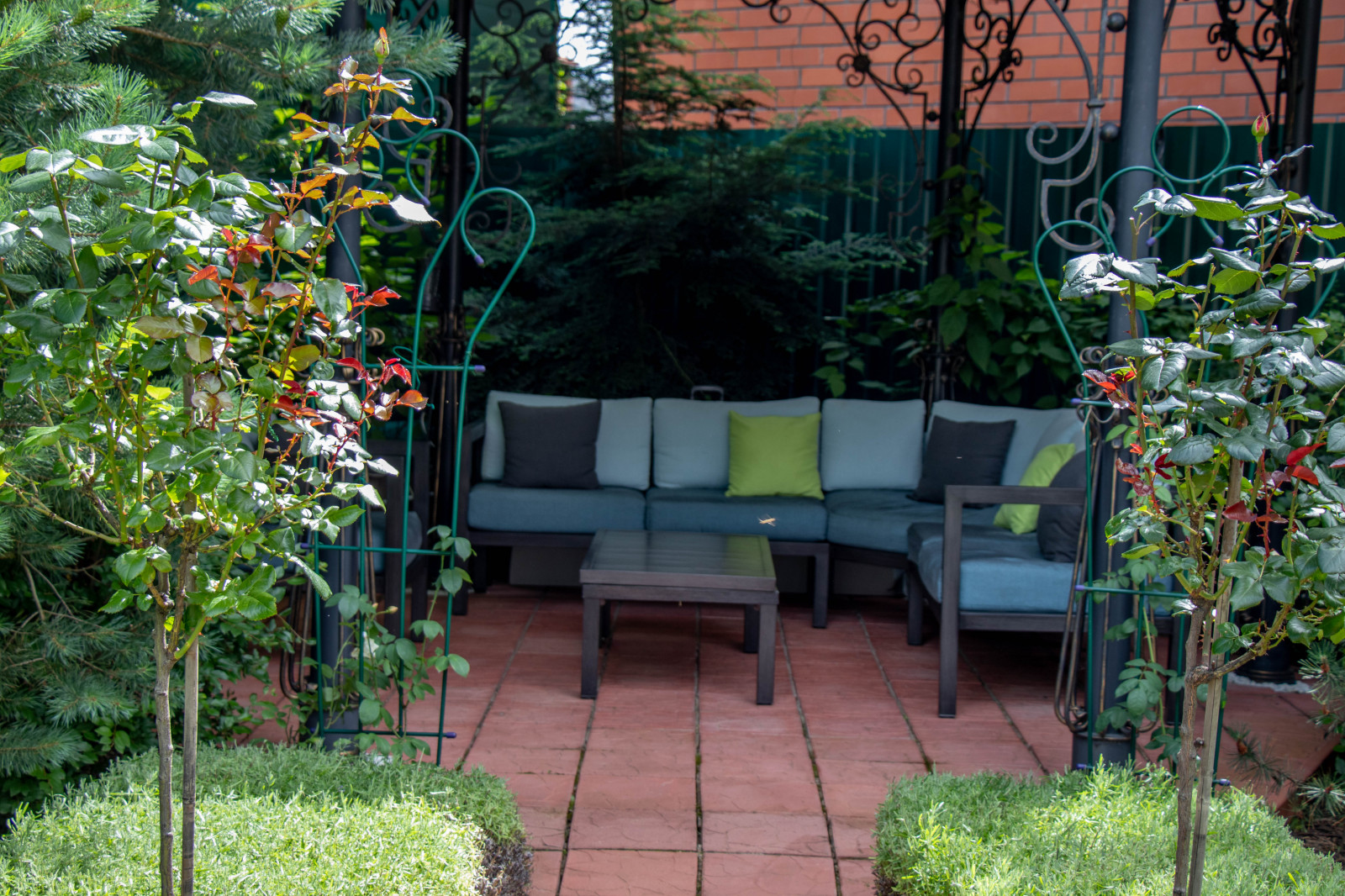 Французский садик в поселке Рыбаки Дмитровское шоссе