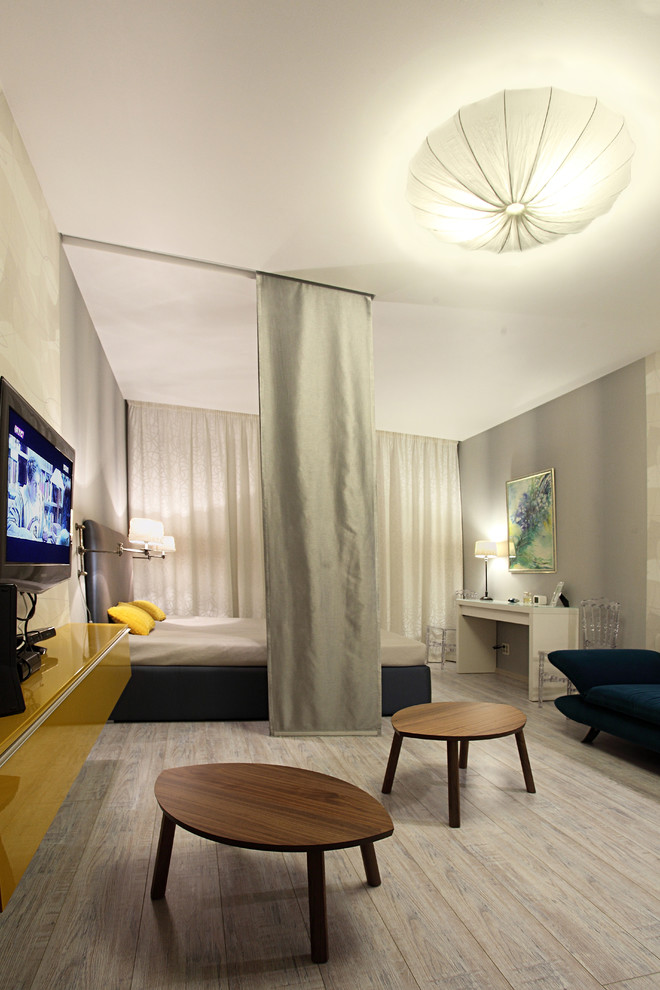 Обложка проекта: Гостинная и спальня в одной комнате.