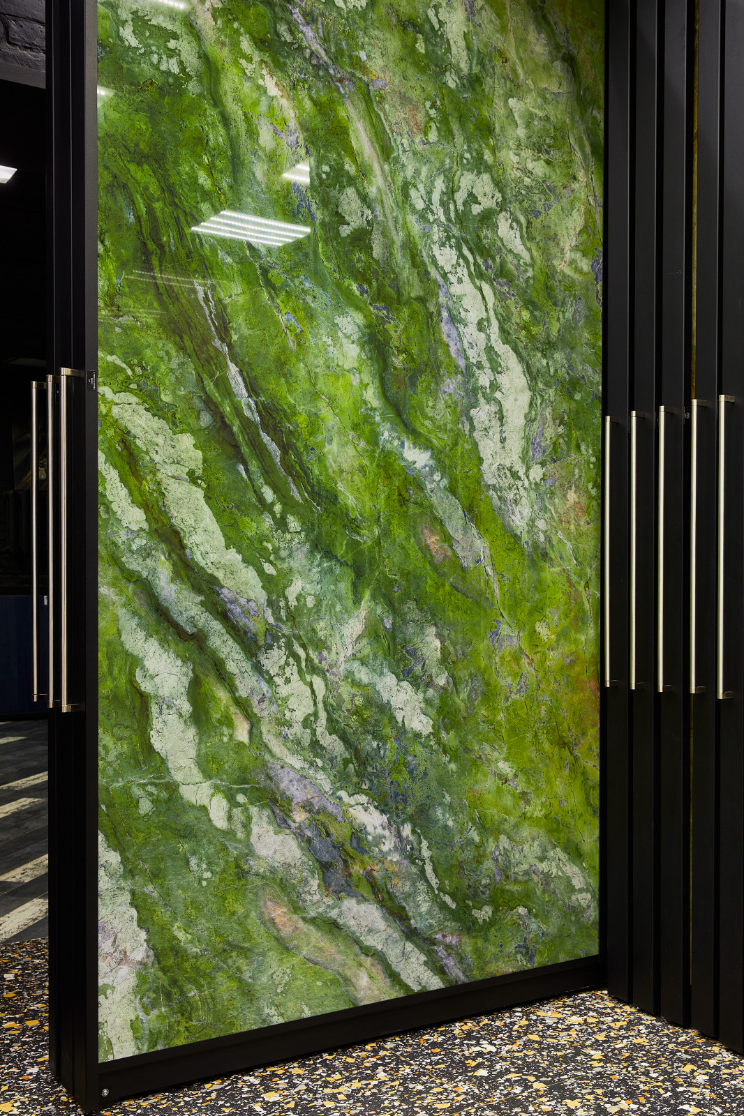 Экспозиция шоурума SpazioIris Moscow