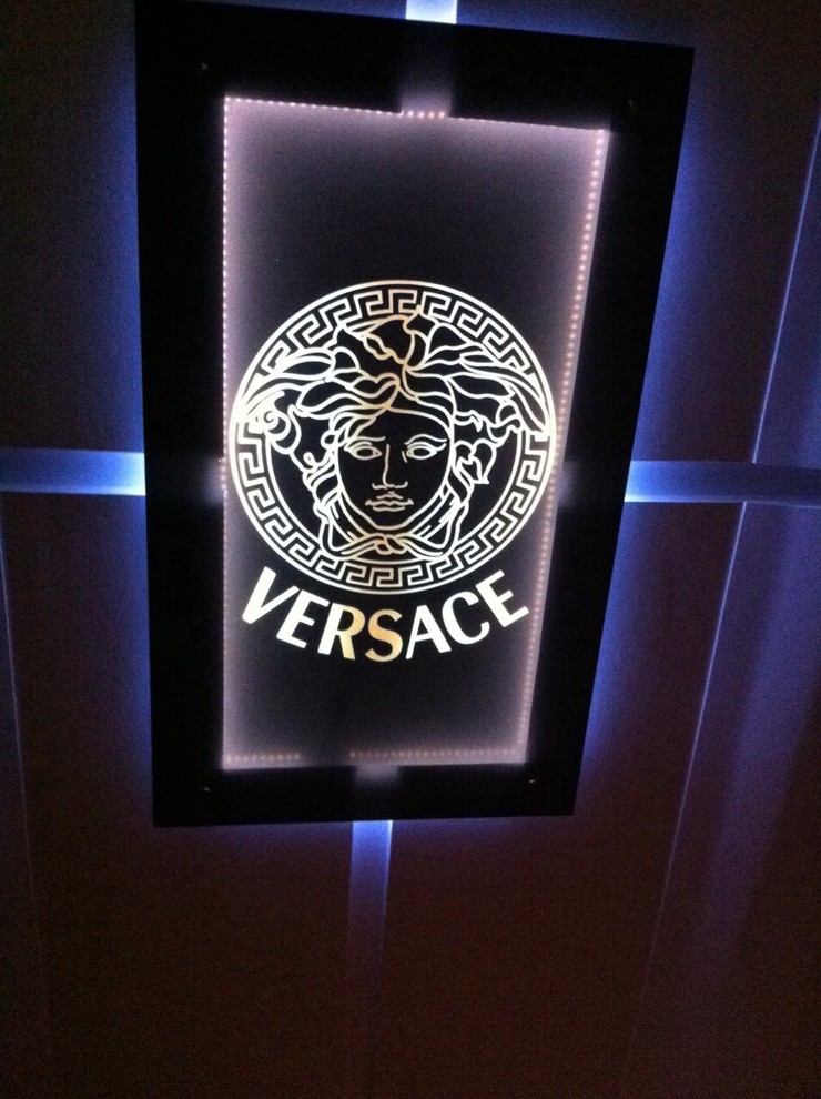 Стеклянная люстра