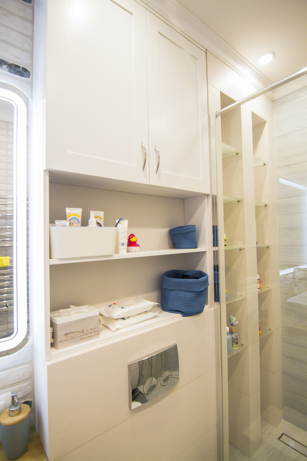 Небольшая тумба под раковину