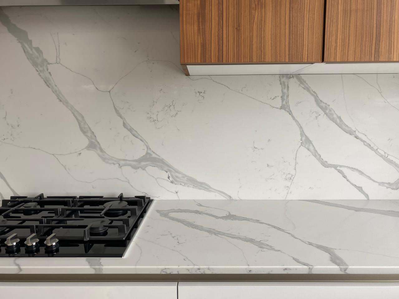 Обложка проекта: Кварцевый агломерат