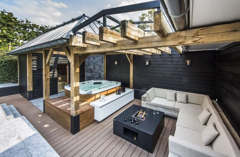 Баня с бассейном