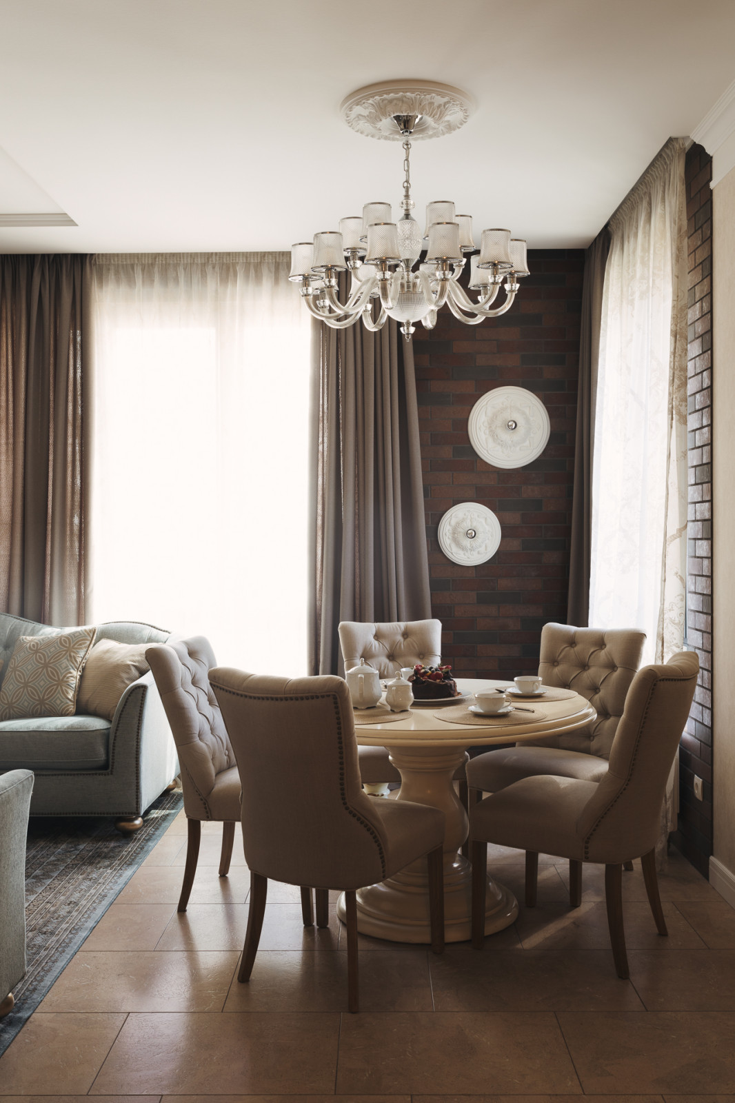 Классика и лофт. Квартира для семьи с двумя детьми