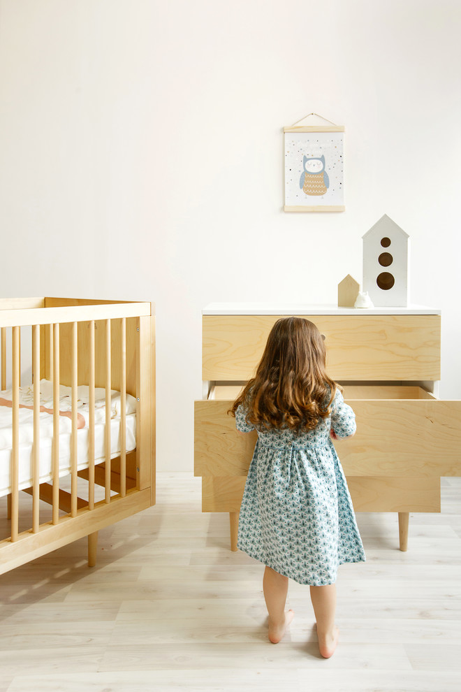 Обложка проекта: Почему у нас кроватки для новорожденных без опускающейся передней стенки?