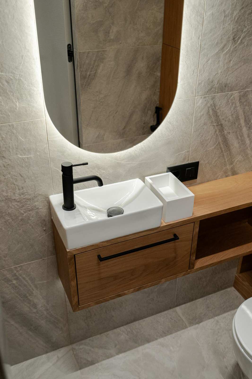 Серый минимализм | 58 кв.м.