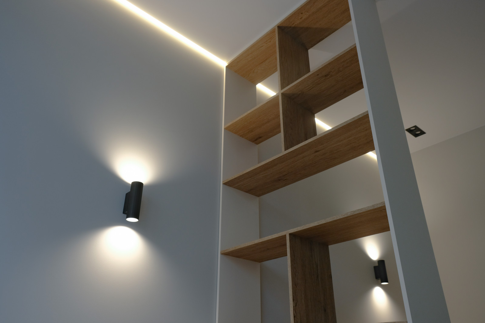 Квартира с дизайнерским ремонтом и освещением