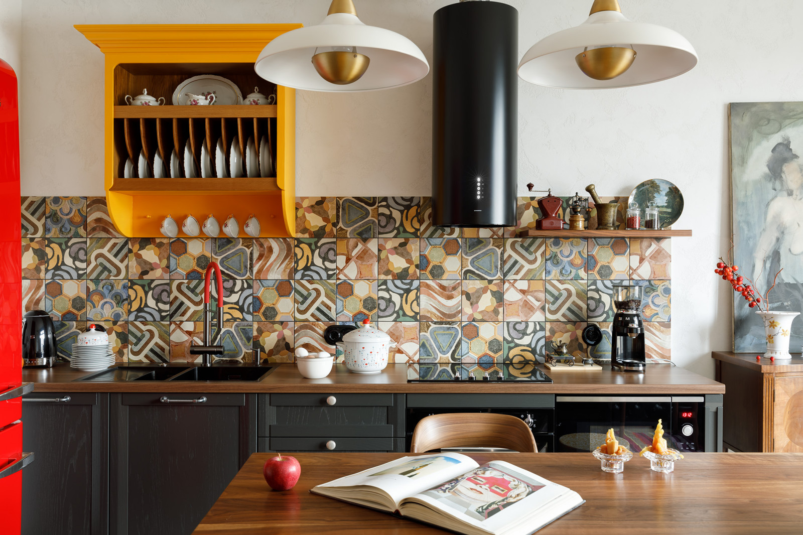 Обложка проекта: ЯРКАЯ ЭКЛЕКТИЧНАЯ КВАРТИРА