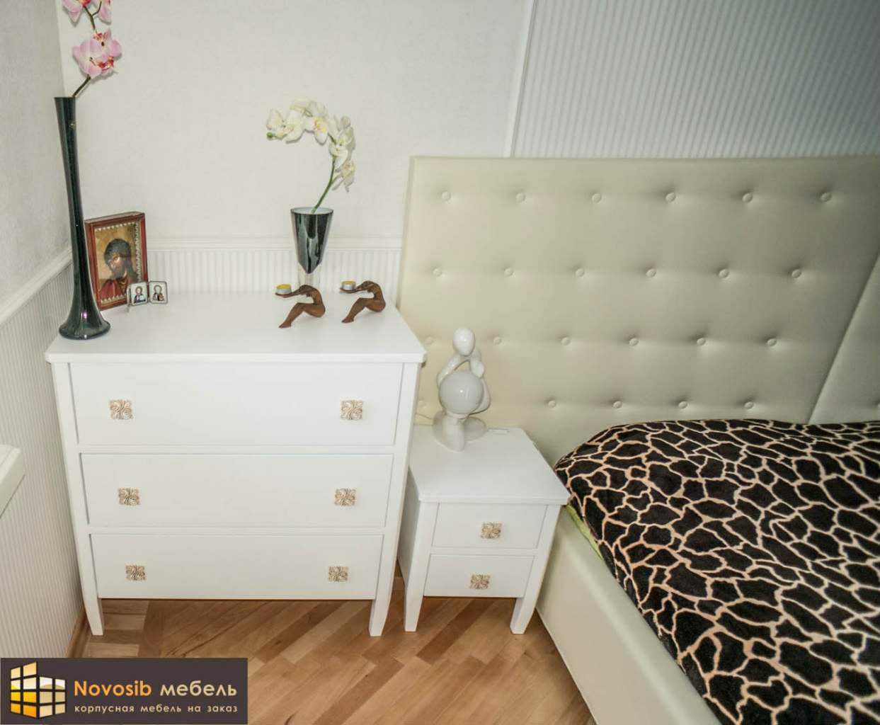 Обложка проекта: Спальная, крашеная мебель