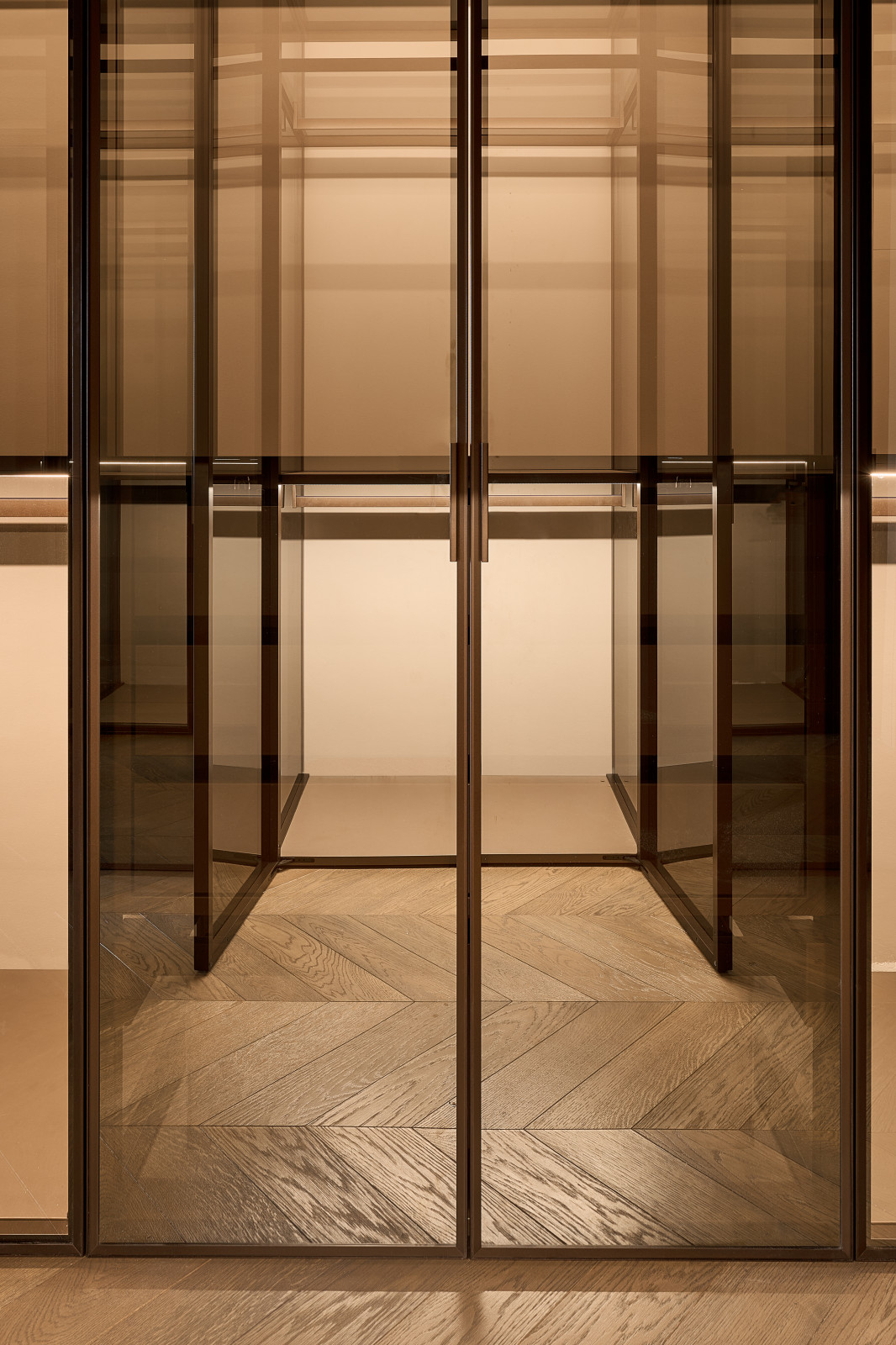 Леонтьевский переулок