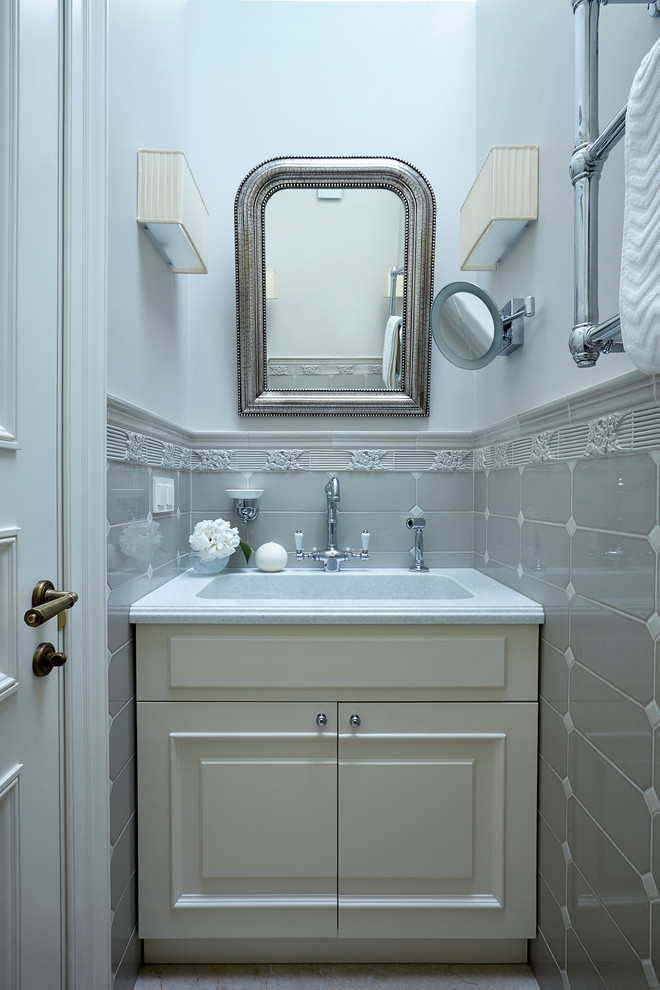 Houzz тур: Двухэтажная квартира с мансардой и спрятанной кухней