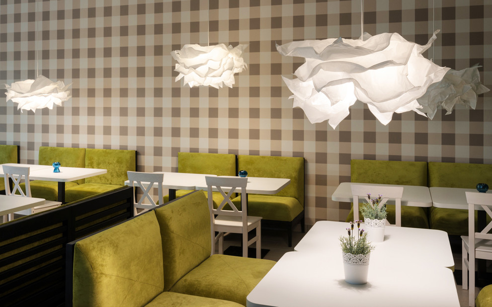 Реализованный проект городского кафе. Дизайн проект пиццерии. Фото.