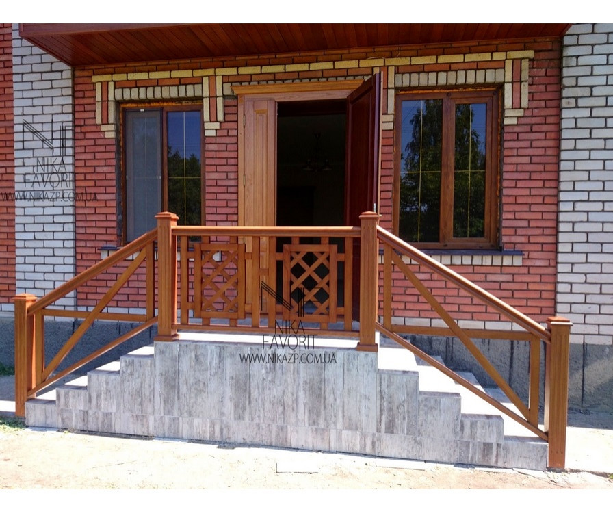HOUSE WOOD TRIM EXTERIOR
