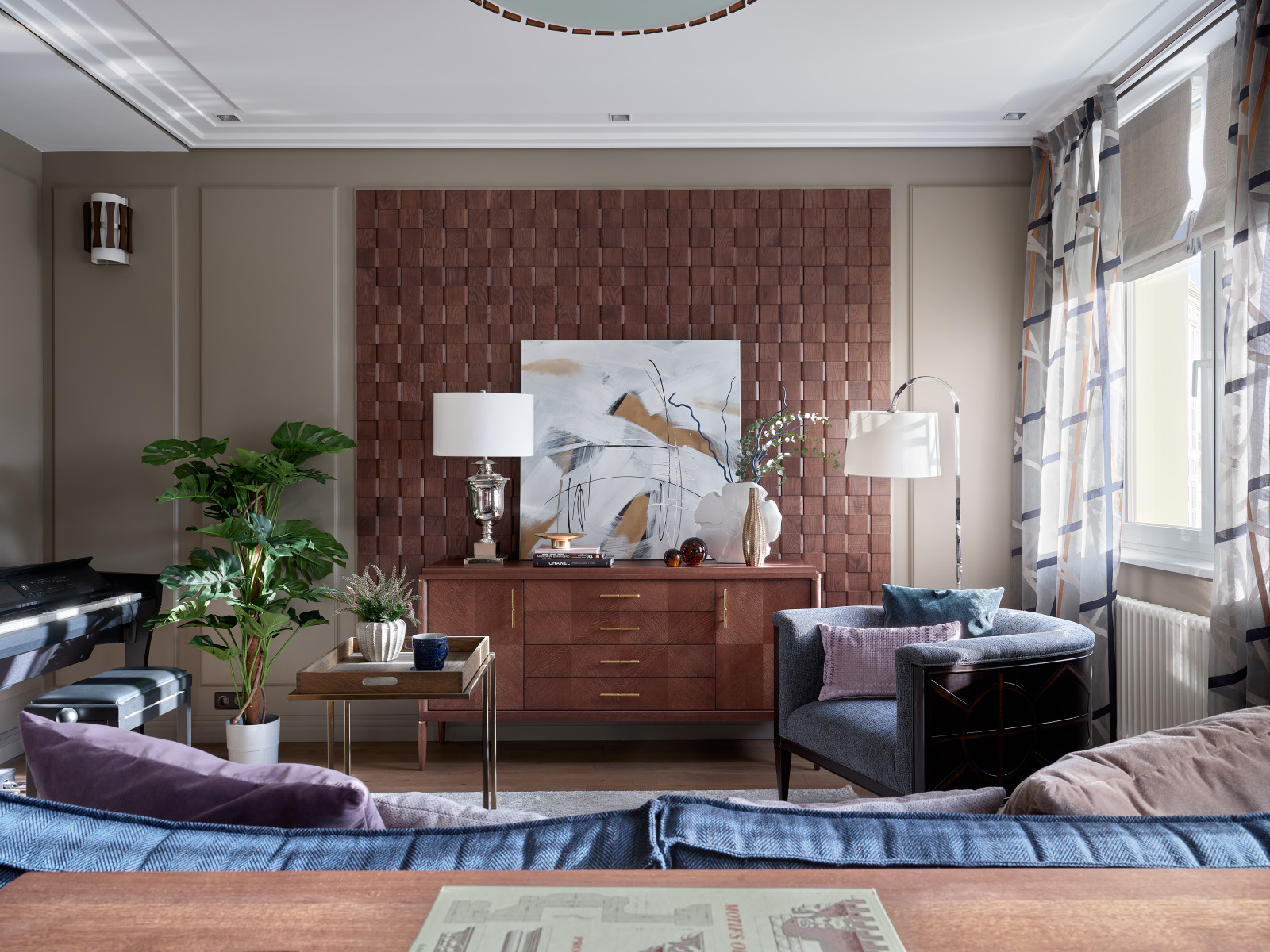 Современный интерьер с отсылкой к классике. Дизайнер Татьяна Нацвина.