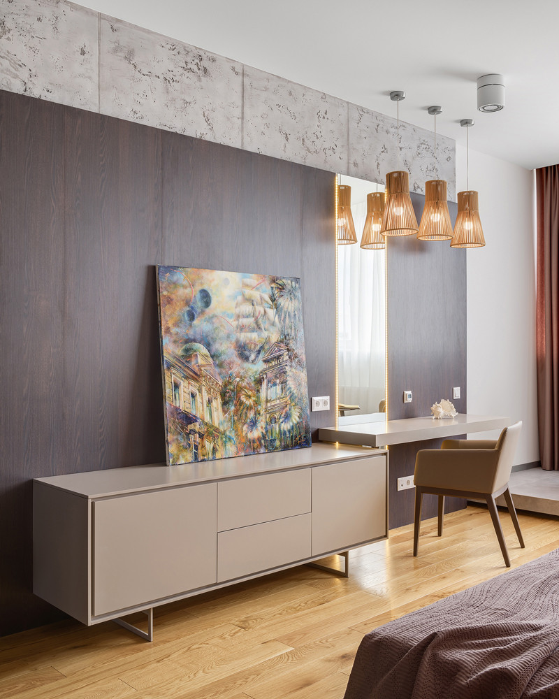 Авторские картины органично вписались в общий дизайн