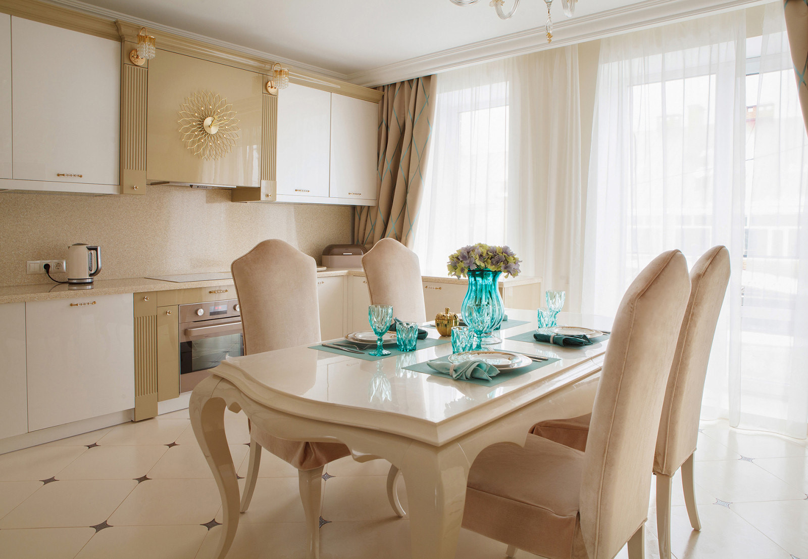 Фоновое изображение профиля Nara Tineeva