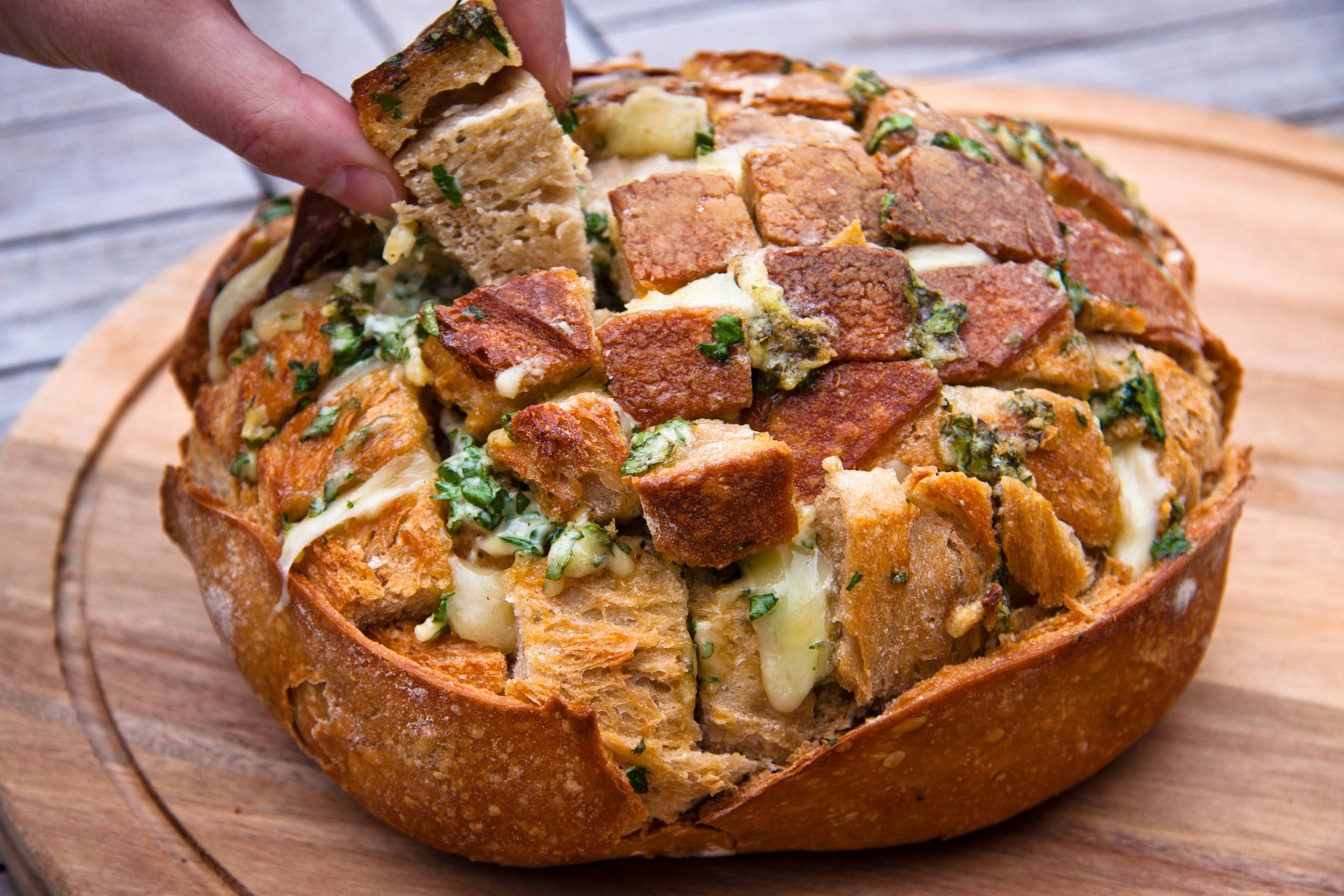 Рецепт: Французский хлеб с сюрпризом — за 10 минут