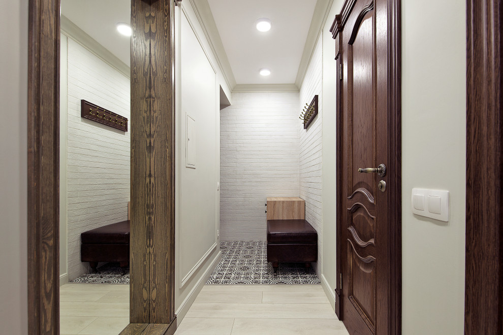 Обложка альбома: прихожая