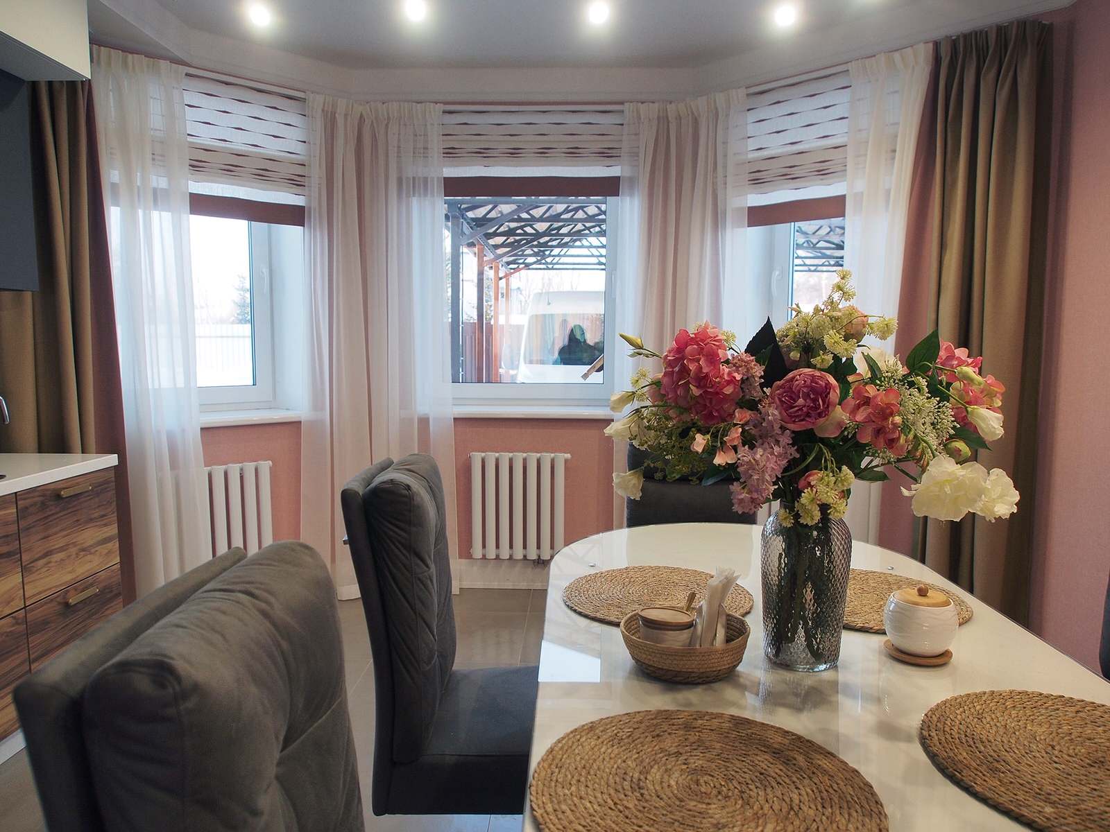 9966B724-2017-49F7-A1C2-4816A6EBCE82