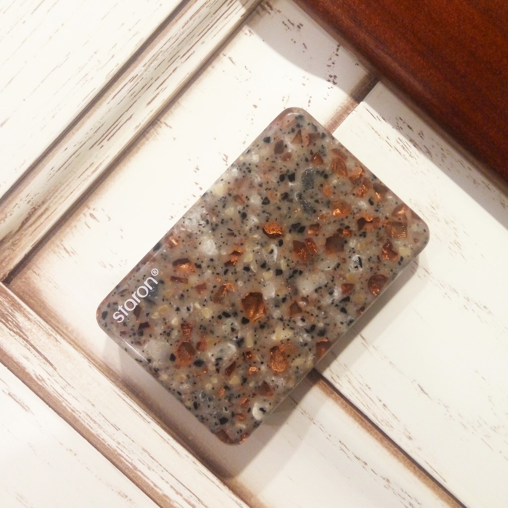 Итальянский орех, Staron FG146 Gleam