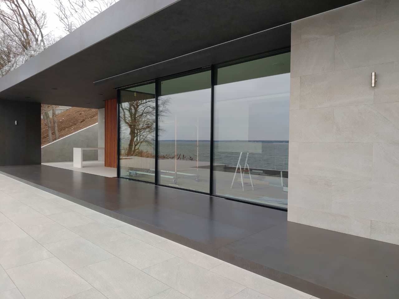 ПАНОРАМНОЕ ОСТЕКЛЕНИЕ ДОМА С ВИДОМ НА МИУССКИЙ ЛИМАН