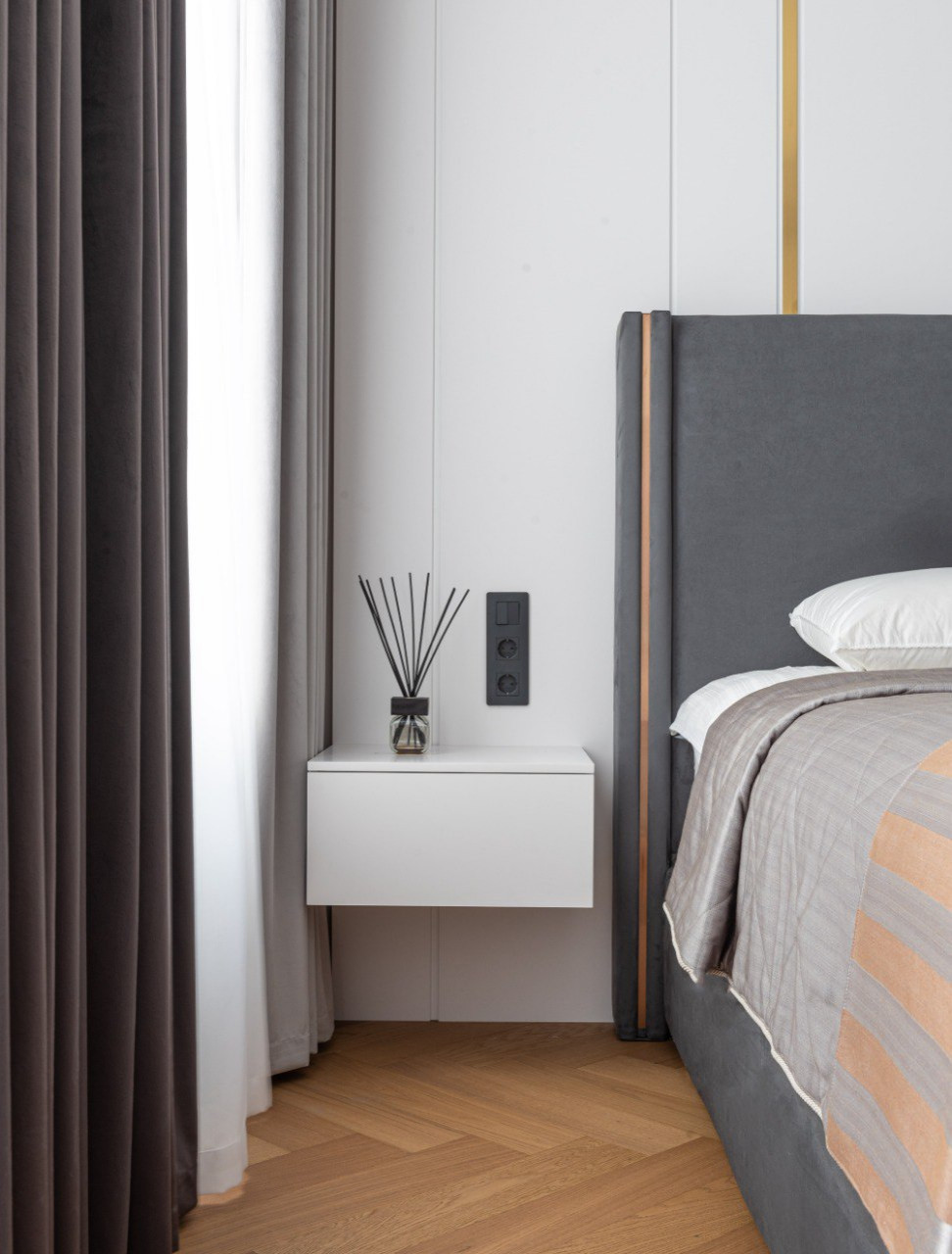 Обложка проекта: Студия с дизайнерской мебелью