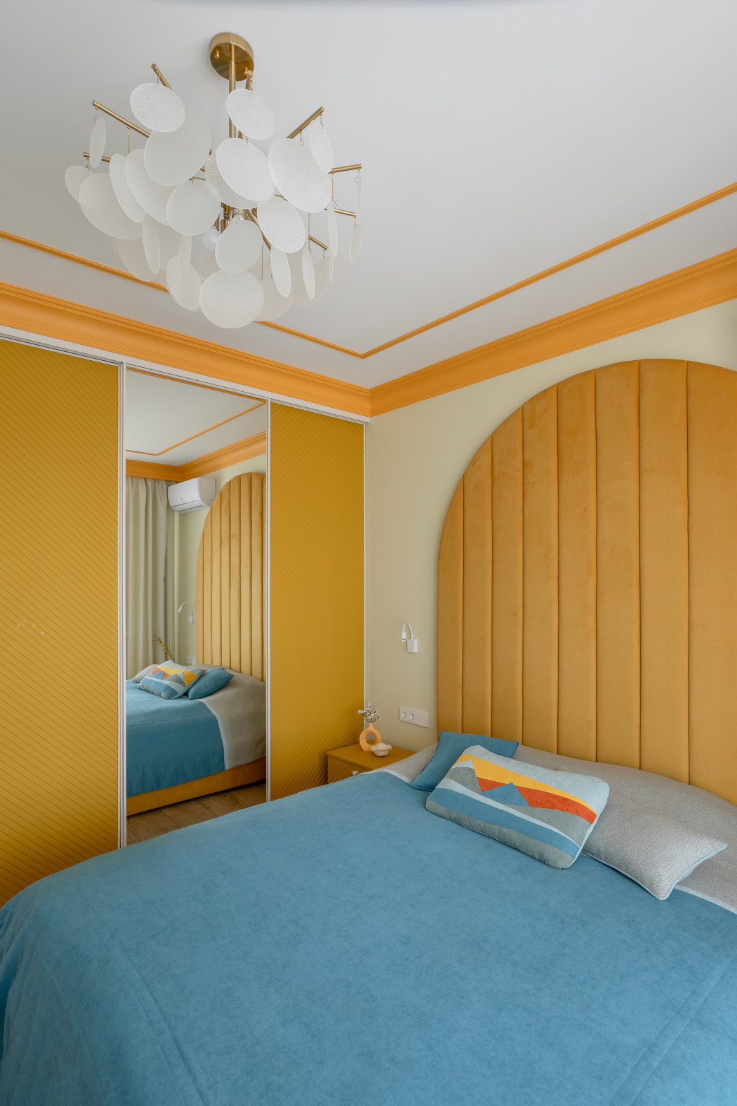 Реализованный проект яркой квартиры в ЖК "Мичурин"