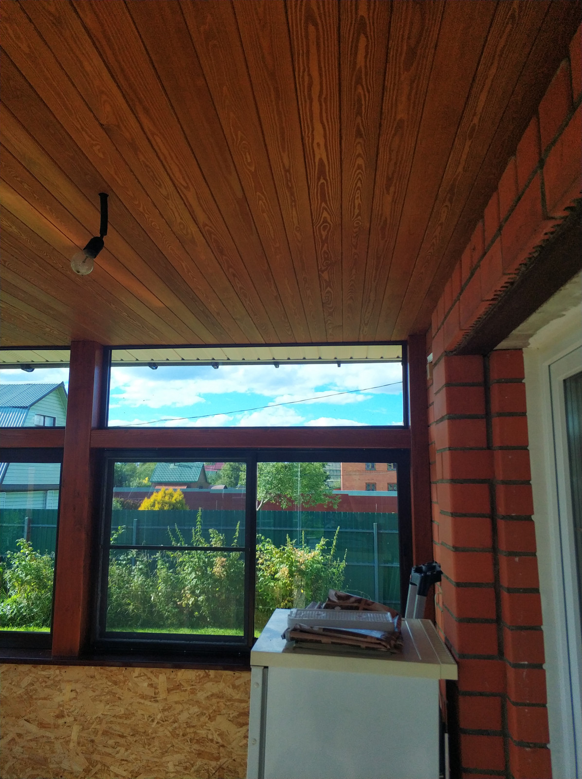 Потолок из лиственницы