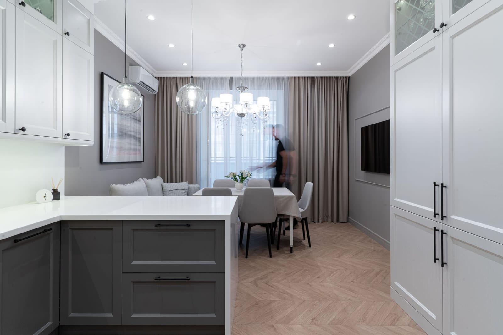 Кухня с элементами неоклассики