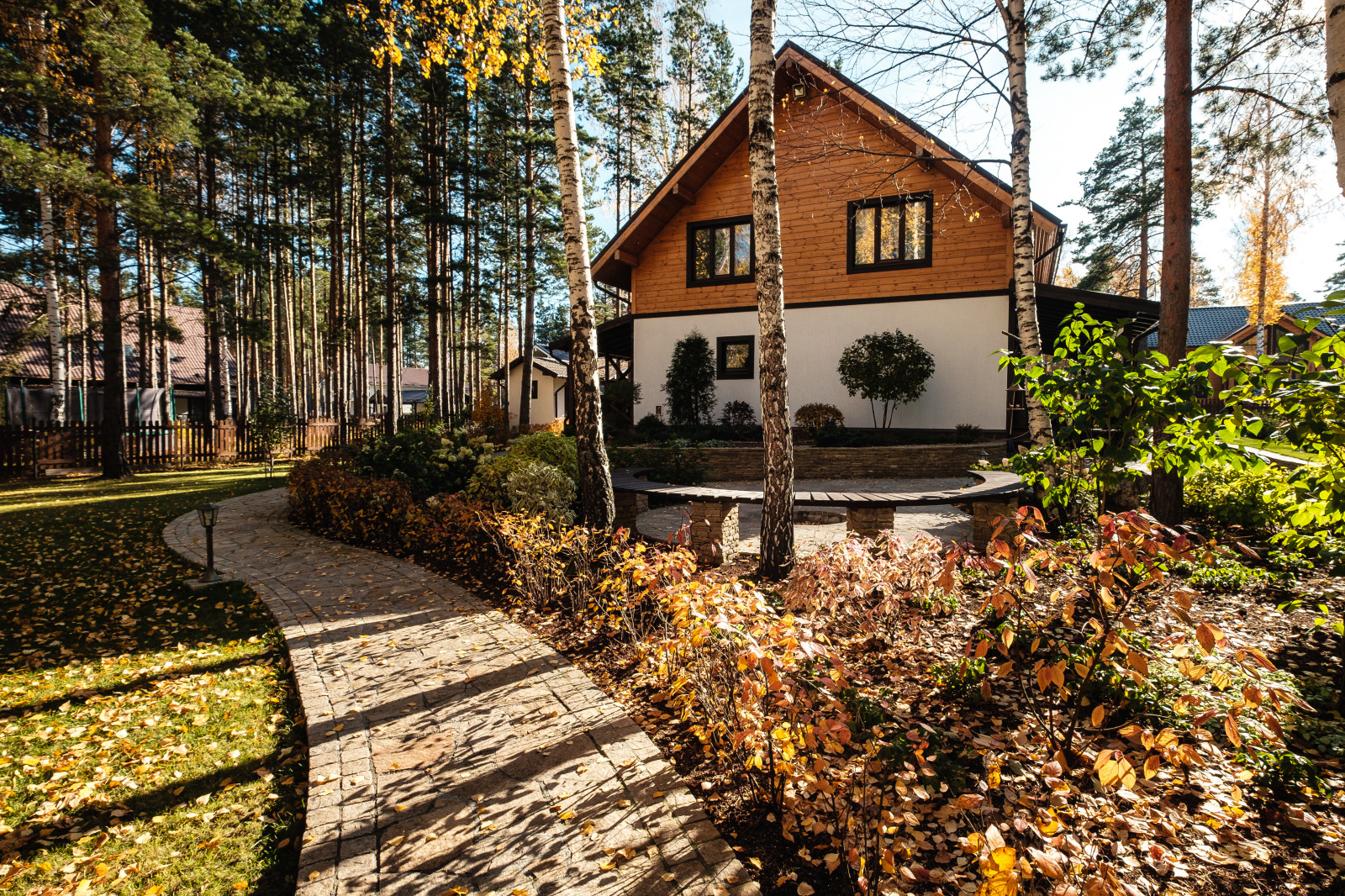 У леса на опушке